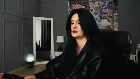 Snapshot of dommelisa chatting on January 22, 2025, 9:32 pm Dom Melisa online show from January 22, 2025, 9:32 pm