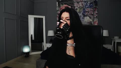 Snapshot of dommelisa chatting on March 7, 2025, 1:20 am Dom Melisa online show from March 7, 2025, 1:20 am