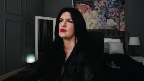 Snapshot of dommelisa chatting on November 17, 2025, 10:04 pm Dom Melisa online show from November 17, 2025, 10:04 pm