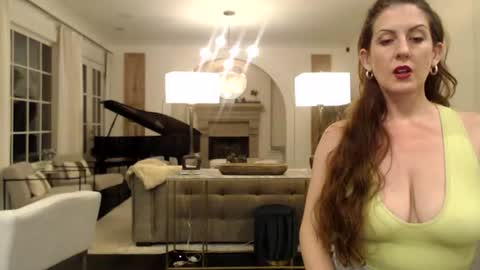 Snapshot of dommetomorrow chatting on June 18, 2026, 4:13 am DommeTomorrow online show from June 18, 2026, 4:13 am