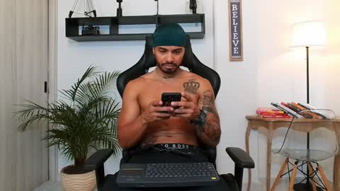 Victor online show from April 12, 2026, 2:44 pm