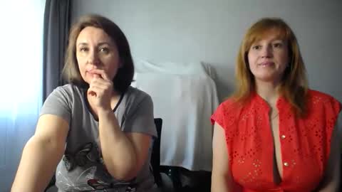 Snapshot of donnalimadonna chatting on May 18, 2026, 7:47 am Tatiana 43 curvy sexy body and Joanna redhead 39 years online show from May 18, 2026, 7:47 am