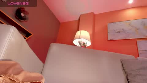 Snapshot of donnastonne chatting on January 25, 2025, 1:10 am Donna Stonne online show from January 25, 2025, 1:10 am