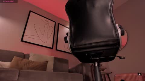 Snapshot of donnastonne chatting on February 7, 2025, 10:09 pm Donna Stonne online show from February 7, 2025, 10:09 pm