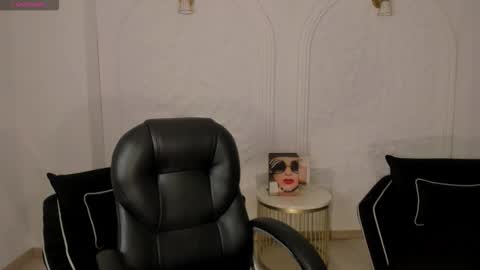 Snapshot of donnastonne chatting on September 21, 2025, 10:22 pm Donna Stonne online show from September 21, 2025, 10:22 pm