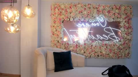 Snapshot of donnastonne chatting on October 26, 2025, 3:34 am Donna Stonne online show from October 26, 2025, 3:34 am