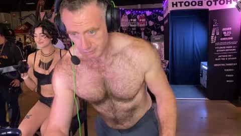 Snapshot of donnybasilisk chatting on October 19, 2025, 6:52 pm Donny online show from October 19, 2025, 6:52 pm