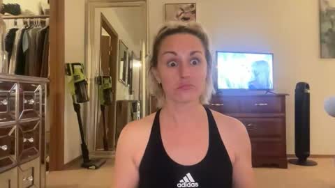 dontbefoolish online show from November 21, 2025, 4:00 am