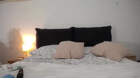 Snapshot of dontcallmeangel_ chatting on October 12, 2025, 9:14 pm Iara online show from October 12, 2025, 9:14 pm