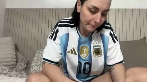 Snapshot of dontcallmeangel_ chatting on July 19, 2026, 10:35 pm Iara online show from July 19, 2026, 10:35 pm