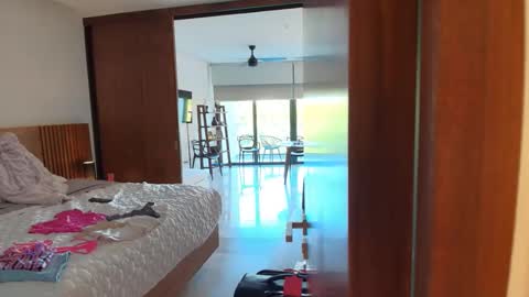 DontPeekMILFNextDoor online show from March 2, 2026, 4:25 pm