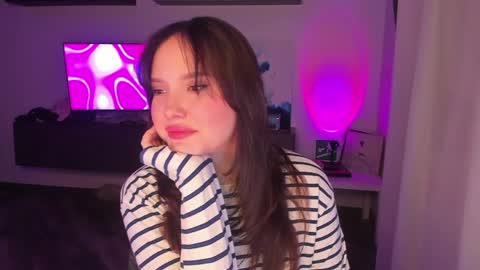 Snapshot of doracharmer chatting on May 23, 2026, 6:01 pm Dora Charmer online show from May 23, 2026, 6:01 pm