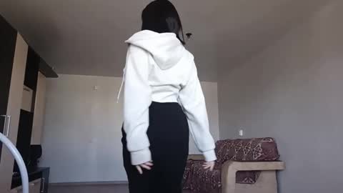 Jacqueline online show from March 4, 2026, 5:35 am