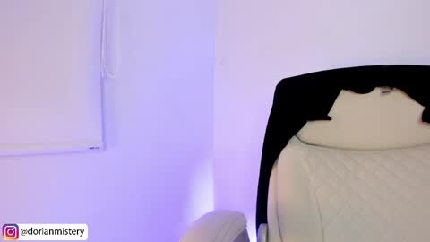 dorian_mystery online show from April 14, 2026, 1:00 am