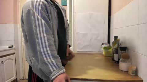 Snapshot of doriancretu95 chatting on February 27, 2025, 5:24 am menu below online show from February 27, 2025, 5:24 am