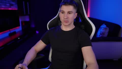 Dorian Reyes online show from February 13, 2025, 2:01 am