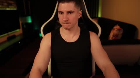 Dorian Reyes online show from March 9, 2025, 1:14 am