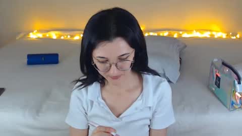 Snapshot of dorotty_ chatting on December 12, 2024, 3:43 am Your Dorotty online show from December 12, 2024, 3:43 am