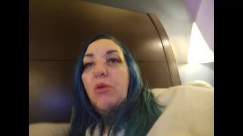 dosedgirl online show from December 15, 2024, 6:18 am