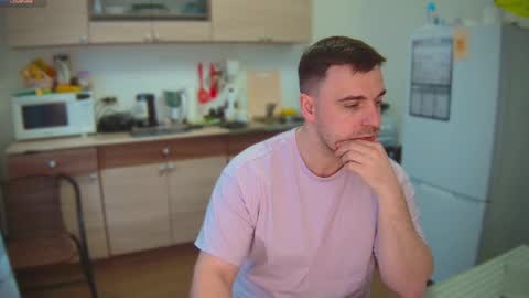 Snapshot of dosilasa chatting on December 5, 2024, 9:06 am Sasha online show from December 5, 2024, 9:06 am