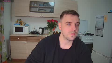 Snapshot of dosilasa chatting on February 14, 2025, 6:29 pm Sasha online show from February 14, 2025, 6:29 pm