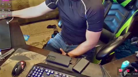 Snapshot of dotyoureyezez chatting on December 28, 2024, 12:04 am DotYourEyezez online show from December 28, 2024, 12:04 am