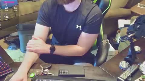 Snapshot of dotyoureyezez chatting on February 4, 2025, 1:02 am DotYourEyezez online show from February 4, 2025, 1:02 am