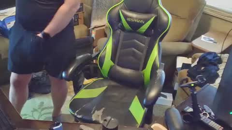 Snapshot of dotyoureyezez chatting on February 4, 2025, 3:57 pm DotYourEyezez online show from February 4, 2025, 3:57 pm