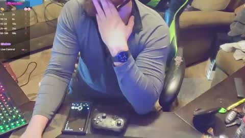 Snapshot of dotyoureyezez chatting on March 4, 2025, 8:02 am DotYourEyezez online show from March 4, 2025, 8:02 am