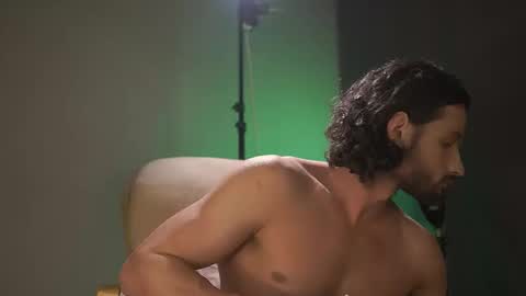 Keen online show from October 15, 2025, 8:20 pm