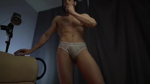 Snapshot of double_luckystrike chatting on May 24, 2026, 2:44 pm Keen online show from May 24, 2026, 2:44 pm