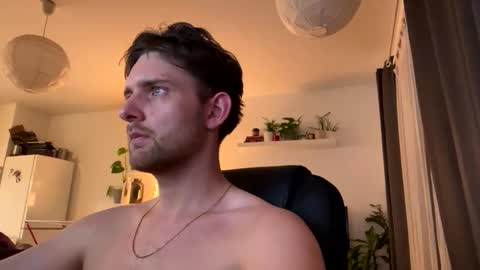 Edii online show from December 3, 2025, 6:28 pm