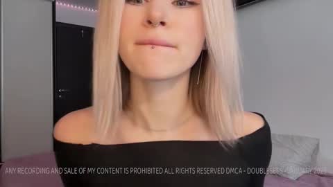 MOLLYYYY dont forget to give me a thumb up online show from January 23, 2025, 5:56 am