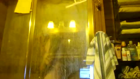 Snapshot of doucettej893 chatting on February 3, 2026, 4:10 am doucettej893 online show from February 3, 2026, 4:10 am