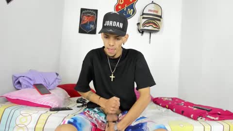 douglas_gallegos online show from December 3, 2024, 6:26 am