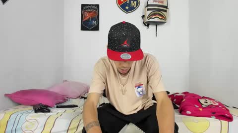 douglas_gallegos online show from December 11, 2024, 4:39 am