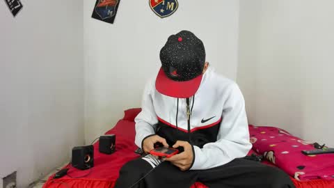 douglas_gallegos online show from February 18, 2025, 2:05 am