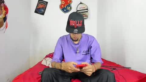 douglas_gallegos online show from February 24, 2025, 12:20 am