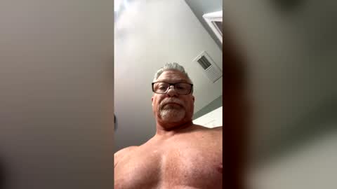 Snapshot of douglikes3xd chatting on March 8, 2026, 2:59 am douglikes3xd online show from March 8, 2026, 2:59 am