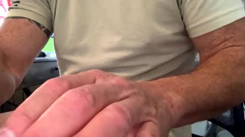 Snapshot of douglikes3xd chatting on March 31, 2026, 2:50 pm douglikes3xd online show from March 31, 2026, 2:50 pm