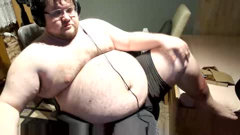 Snapshot of dovahkaat chatting on May 3, 2026, 8:26 pm dovahkaat online show from May 3, 2026, 8:26 pm
