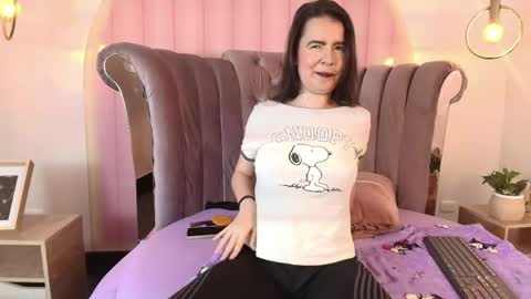Snapshot of dovemullerr2 chatting on May 12, 2026, 9:01 pm dovemullerr2 online show from May 12, 2026, 9:01 pm