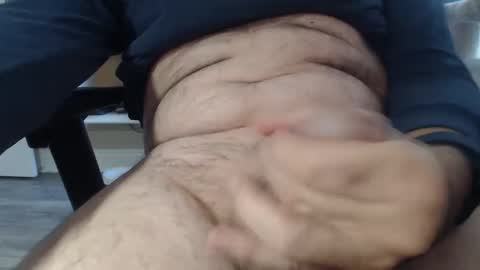 Snapshot of down69_4_u chatting on December 4, 2024, 7:34 pm down69_4_u online show from December 4, 2024, 7:34 pm