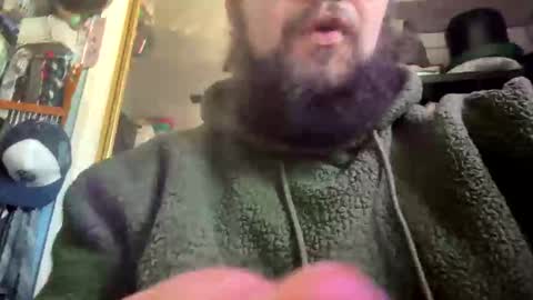 Snapshot of dpenguino chatting on December 18, 2025, 5:30 pm Dpenguino online show from December 18, 2025, 5:30 pm