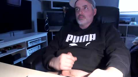 Snapshot of dr_dave20 chatting on February 8, 2026, 8:34 pm dr_dave20 online show from February 8, 2026, 8:34 pm
