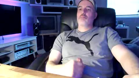 Snapshot of dr_dave20 chatting on March 6, 2026, 2:35 pm dr_dave20 online show from March 6, 2026, 2:35 pm