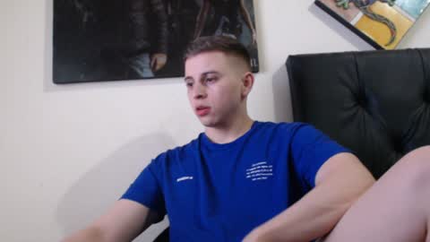 draco_boy2000 online show from December 12, 2024, 7:15 pm