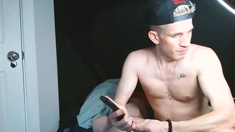 Snapshot of dracoisback chatting on October 13, 2025, 4:45 am dracoisback online show from October 13, 2025, 4:45 am