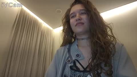 Snapshot of draculina69 chatting on July 17, 2026, 5:25 am draculina69 online show from July 17, 2026, 5:25 am