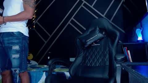 Drake online show from October 5, 2025, 4:11 am